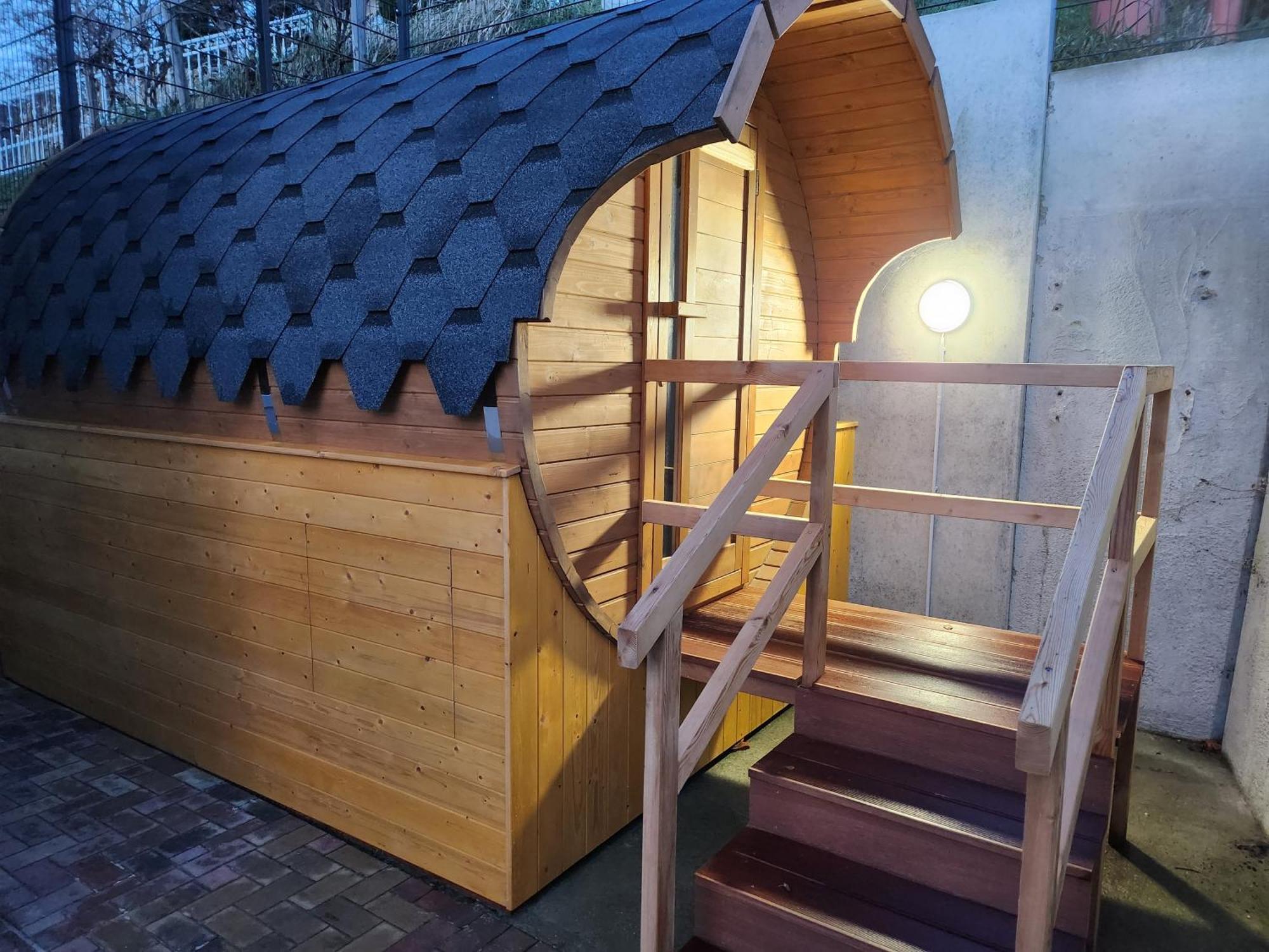 Haus Strandkoerv Mit Fass-Sauna Loddin Esterno foto