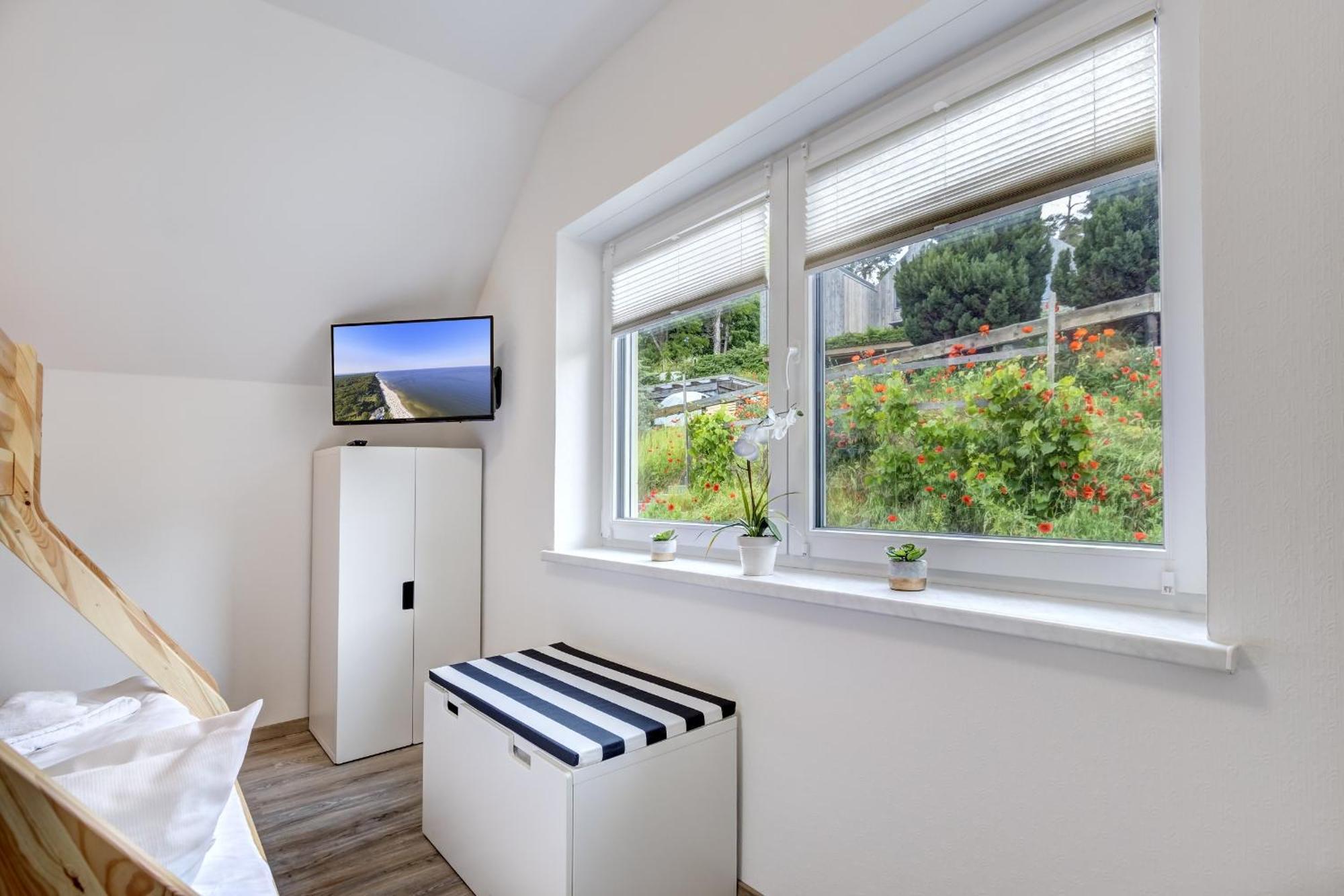 Haus Strandkoerv Mit Fass-Sauna Loddin Esterno foto