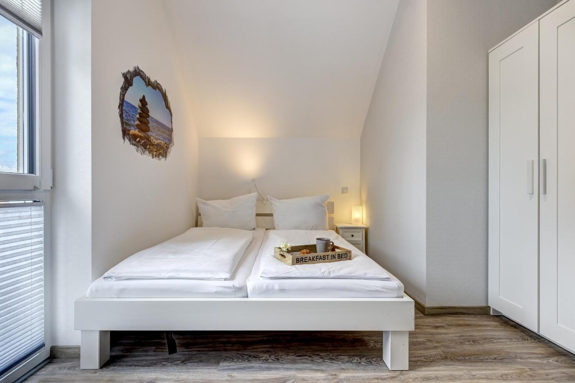 Haus Strandkoerv Mit Fass-Sauna Loddin Esterno foto