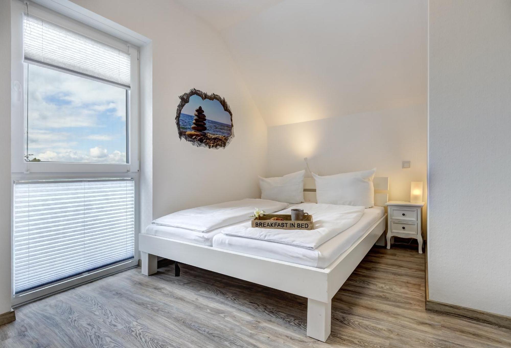 Haus Strandkoerv Mit Fass-Sauna Loddin Esterno foto